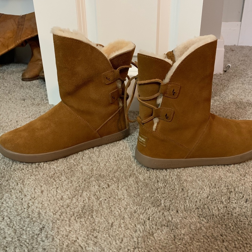 Koolaburra by UGG Ankle Suede Boots